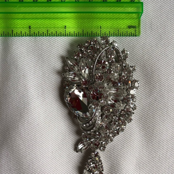 Silver rhinestone brooch - Picture 3 of 3